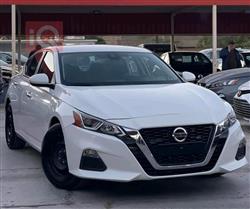 نيسان ألتيما